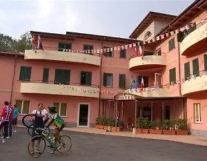 Impero Beauty & - Bike 3*, Cantello Italie